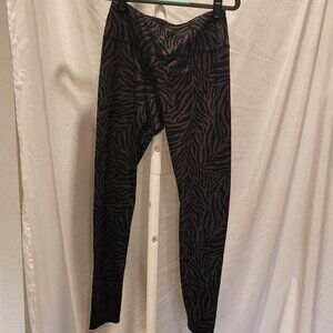 Felina Leggings - Size LG